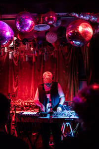 M2C - Live @ M.E.#10